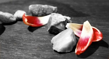 如何将黑白照片恢复为彩色？详细步骤与技巧解析