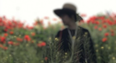 拍摄中的魅力模糊:人像虚化拍摄技巧与灵感-美图设计室官网