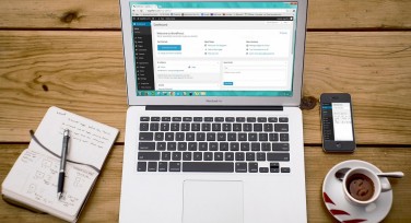 详细步骤：在Word中进行竖排文字排版