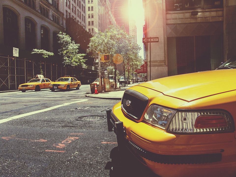taxi-238478_960_720.jpg