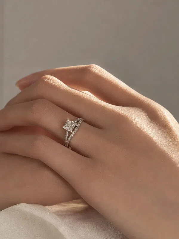 Virtual engagement ring try-on on a hand