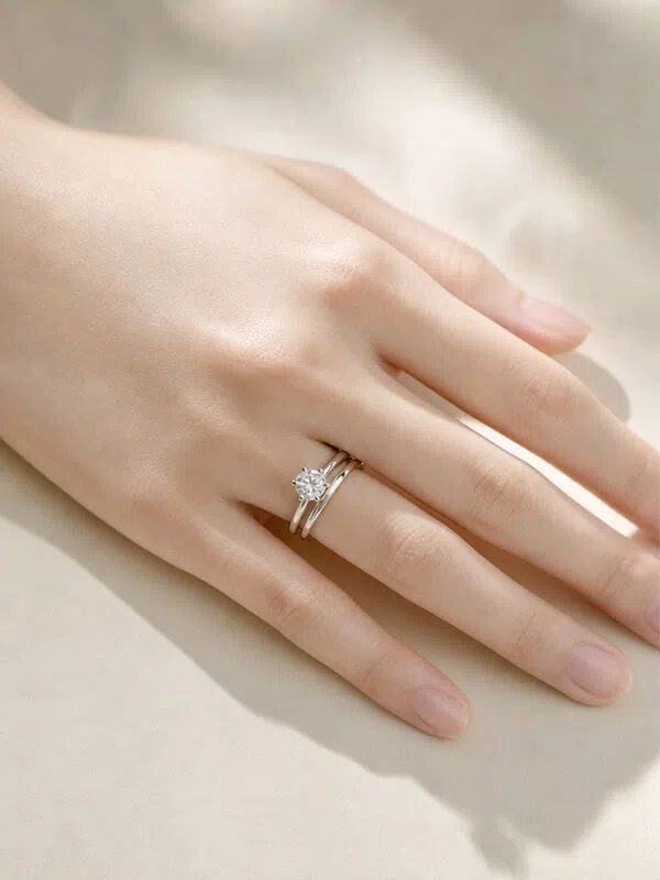 Virtual engagement ring try-on on a hand