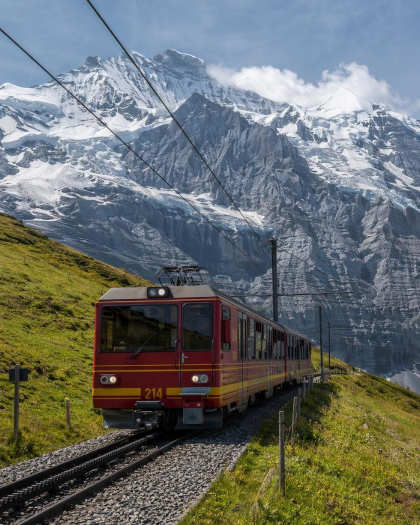 train photo