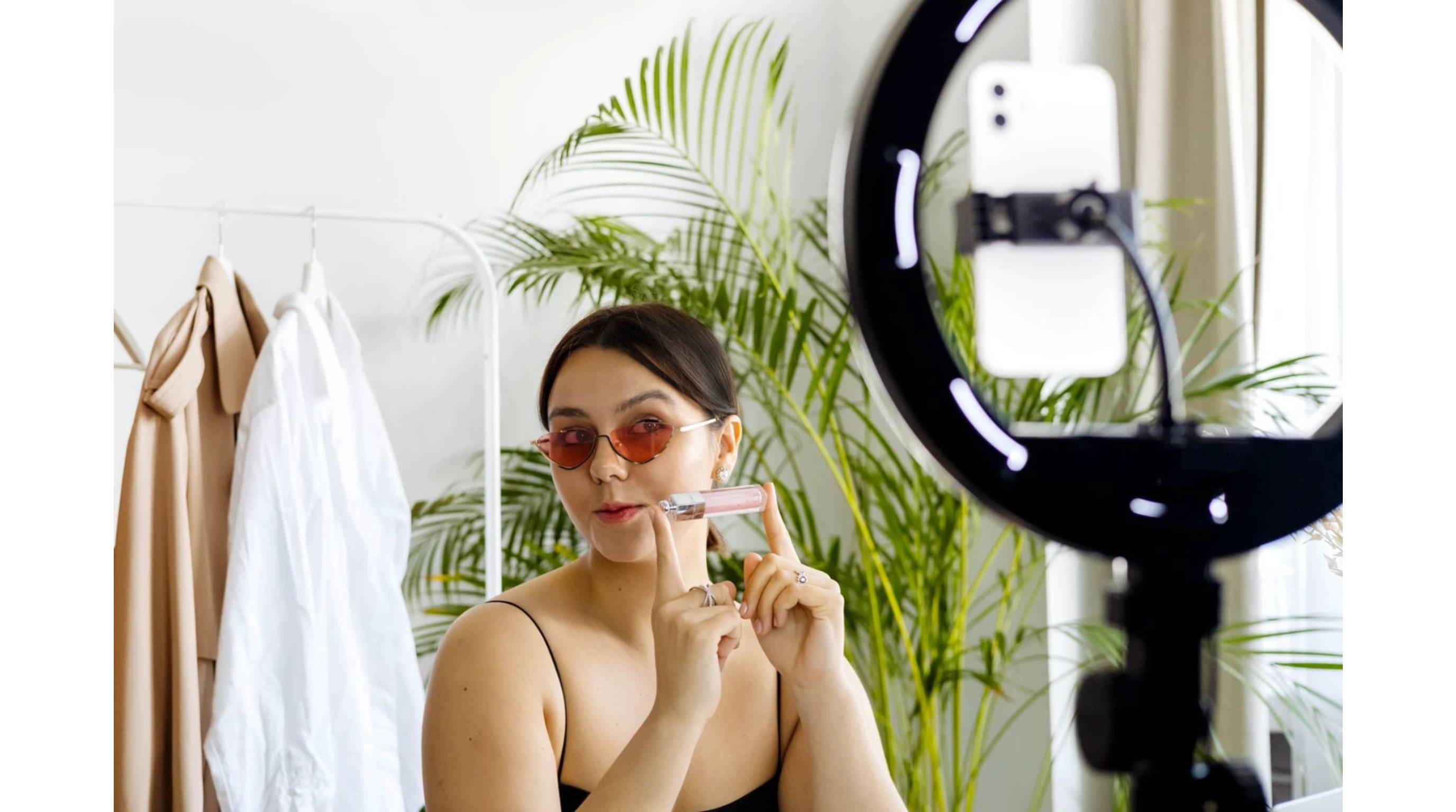 What is influencer marketing Influencer marketing explained